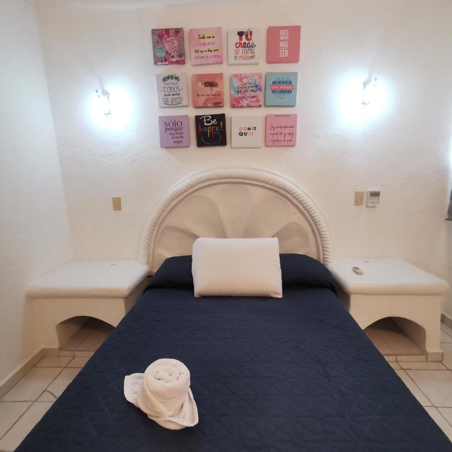 2 Bedroom Apartment With A/C Wi-Fi Best Location! Zihuatanejo Bagian luar foto